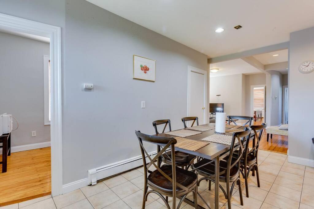 New! Boston Condo Near Mbta, 3Mi To Fenway ! Екстер'єр фото