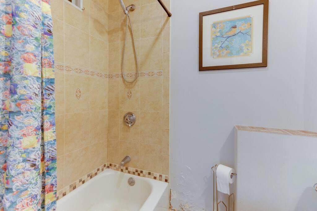 New! Boston Condo Near Mbta, 3Mi To Fenway ! Екстер'єр фото
