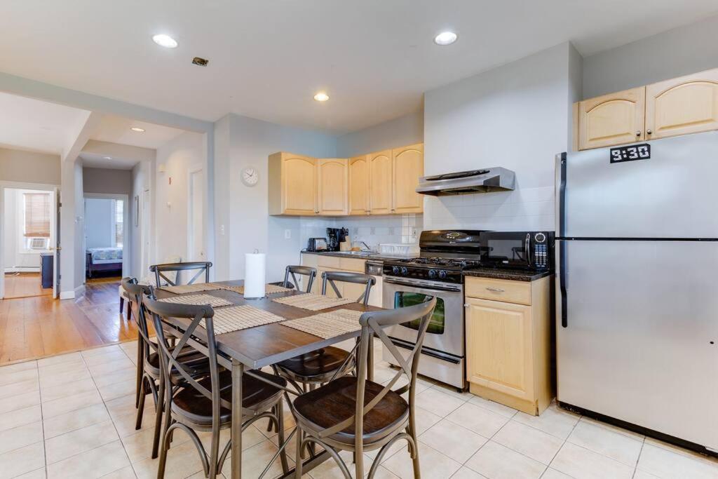 New! Boston Condo Near Mbta, 3Mi To Fenway ! Екстер'єр фото