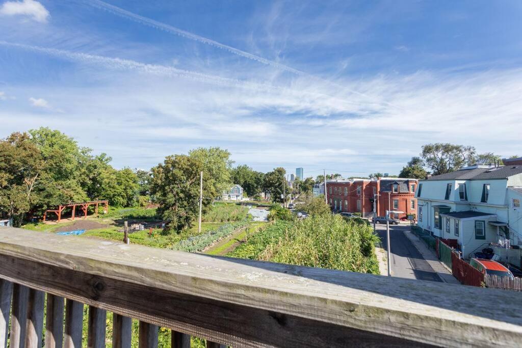 New! Boston Condo Near Mbta, 3Mi To Fenway ! Екстер'єр фото