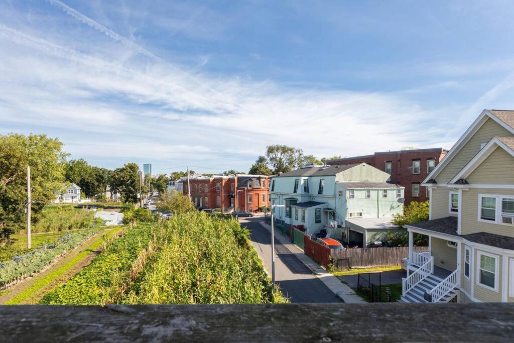 New! Boston Condo Near Mbta, 3Mi To Fenway ! Екстер'єр фото