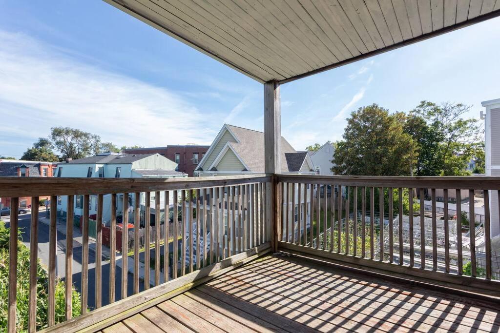 New! Boston Condo Near Mbta, 3Mi To Fenway ! Екстер'єр фото